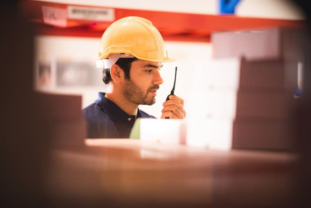 Descubre cómo mejorar tu logística de entrega con estas estrategias